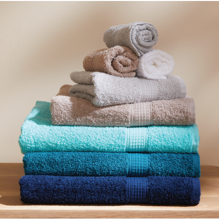 Bath towels top sheet street